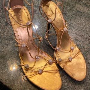 BCBG   Women Shoes Size 8 Gold with crystal diamonds  Elegant
